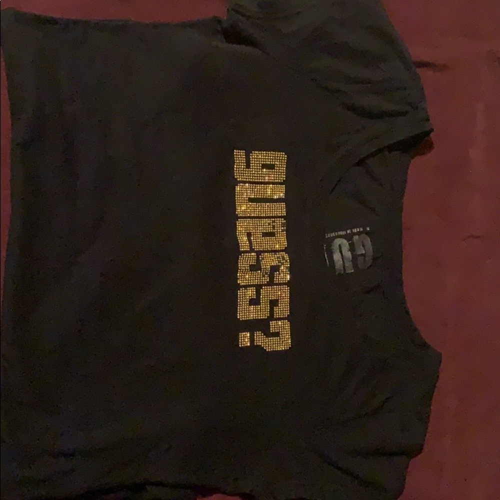 Guess gently used M size fitted T-shirt.